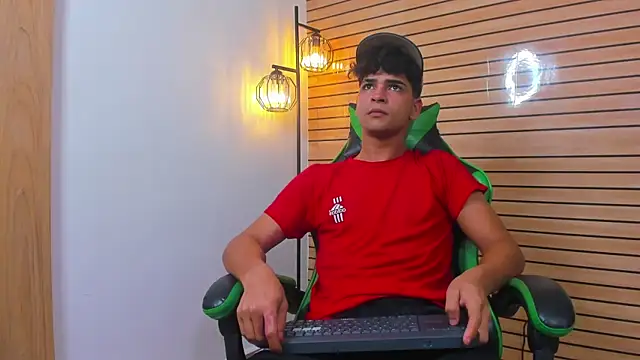 317894 online show from 04-12-26, 07:00