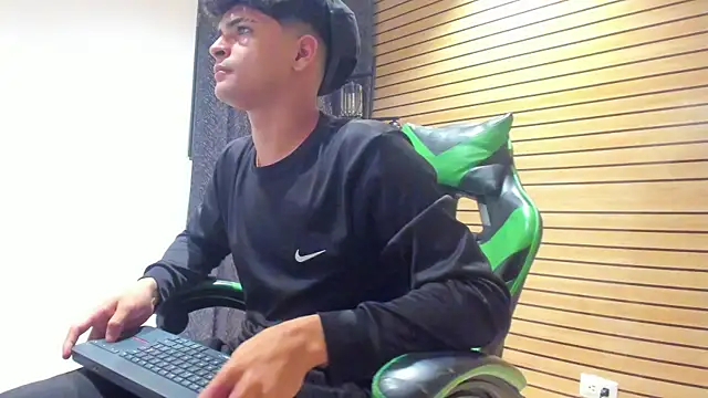 317894 online show from 04-09-26, 05:31