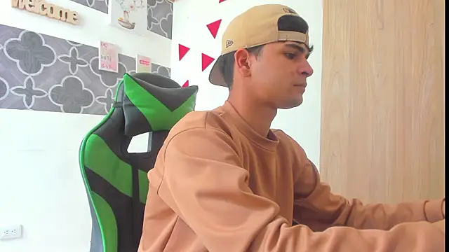 317894 online show from 03-01-26, 05:35