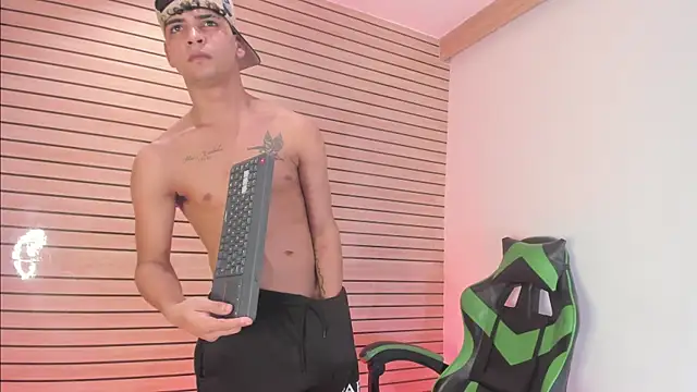 317894 online show from 04-15-26, 11:05