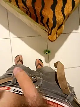 Dglo0000 online show from 02-28-26, 04:45