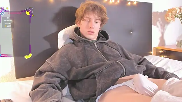 RobFavorite1 online show from 01-08-26, 08:48