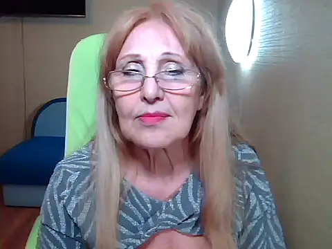 Snapshot of Margo_Sweety chatting on 03-17-25, 09:02 Margo Sweety online show from 03-17-25, 09:02