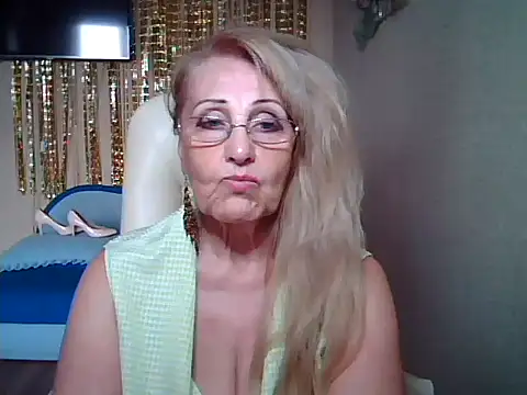 Snapshot of Margo_Sweety chatting on 10-14-25, 06:25 Margo Sweety online show from 10-14-25, 06:25