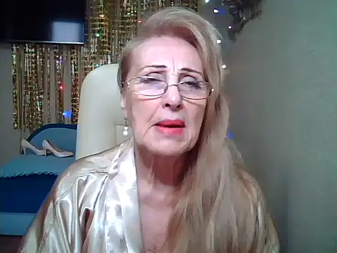 Snapshot of Margo_Sweety chatting on 10-15-25, 06:22 Margo Sweety online show from 10-15-25, 06:22