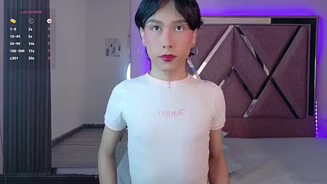 Ash Femboy online show from 11-15-25, 07:40