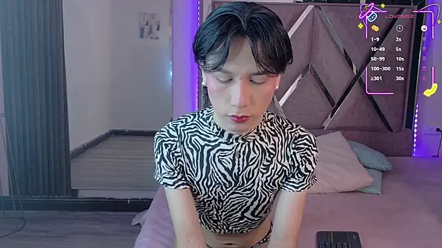 Ash Femboy online show from 11-06-25, 09:30