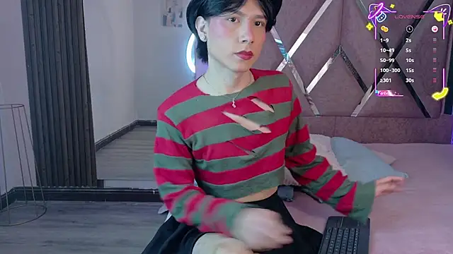 Ash Femboy online show from 10-27-25, 09:49