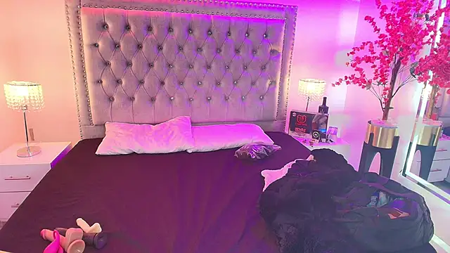 Snapshot of Lia_adamsss chatting on 09-13-25, 04:01 Lia adamsss online show from 09-13-25, 04:01