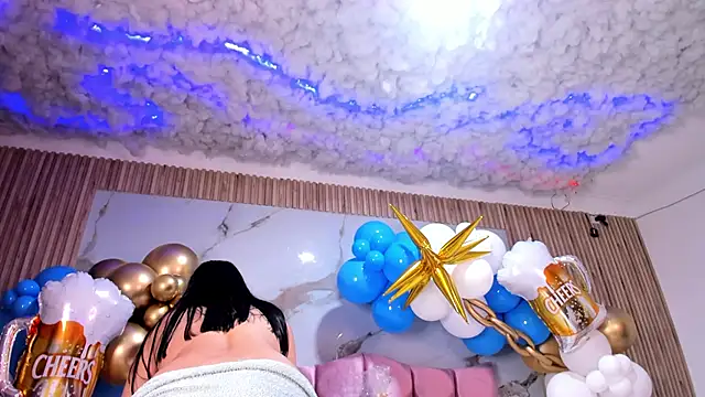 Nicolee19 online show from 10-01-25, 11:08