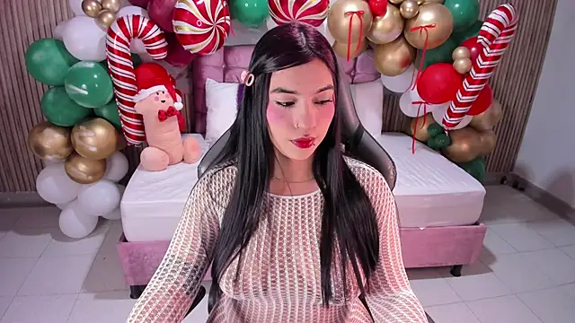 Nicolee19 online show from 12-22-25, 06:41