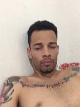 HenriquePhn online show from 05-17-26, 06:52