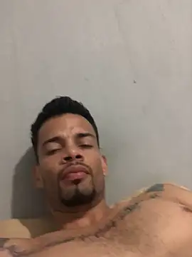 HenriquePhn online show from 04-05-26, 03:35