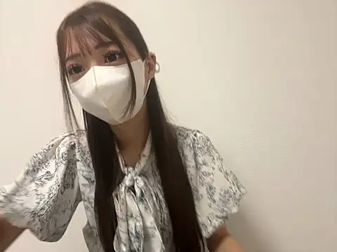 Snapshot of yunayuna_1231 chatting on 09-26-25, 01:51 yunayuna 1231 online show from 09-26-25, 01:51