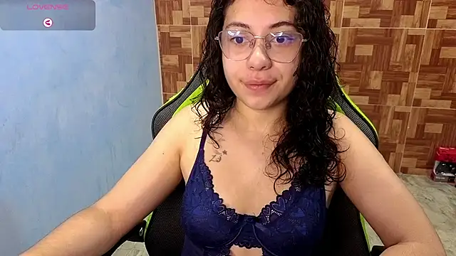 Snapshot of Mabbaldama chatting on 10-31-25, 10:23 Mabbaldama online show from 10-31-25, 10:23