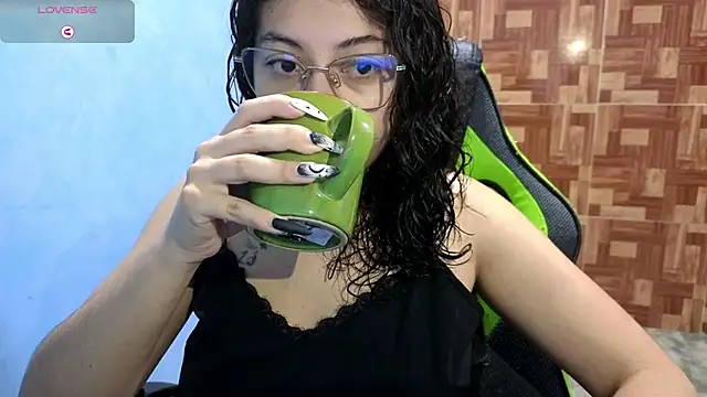 Snapshot of Mabbaldama chatting on 09-17-25, 11:56 Mabbaldama online show from 09-17-25, 11:56