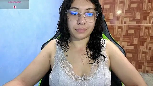 Snapshot of Mabbaldama chatting on 09-18-25, 02:09 Mabbaldama online show from 09-18-25, 02:09