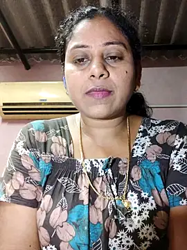 JENNIFERtamil online show from 05-24-26, 07:41