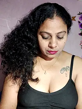 JENNIFERtamil online show from 05-23-26, 06:18