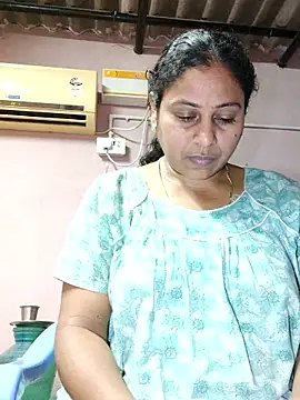 JENNIFERtamil online show from 04-23-26, 07:48