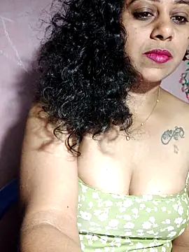 JENNIFERtamil online show from 05-15-26, 08:29
