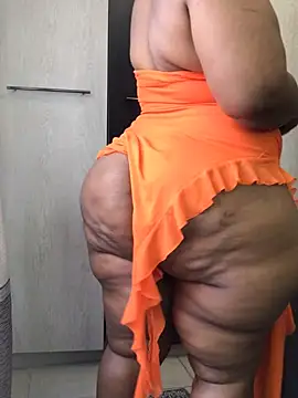 Snapshot of Elonelo chatting on 03-17-26, 05:32 Elonelo online show from 03-17-26, 05:32