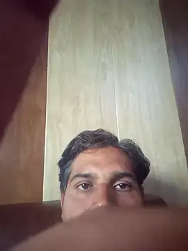 Snapshot of johnny8731 chatting on 12-14-25, 09:48 johnny8731 online show from 12-14-25, 09:48