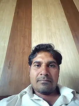 Snapshot of johnny8731 chatting on 02-20-26, 04:42 johnny8731 online show from 02-20-26, 04:42