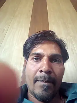 Snapshot of johnny8731 chatting on 11-06-25, 08:29 johnny8731 online show from 11-06-25, 08:29