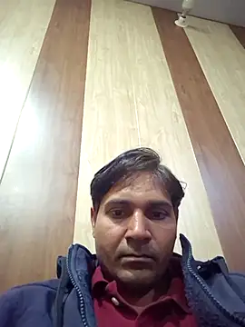 Snapshot of johnny8731 chatting on 12-04-25, 01:43 johnny8731 online show from 12-04-25, 01:43