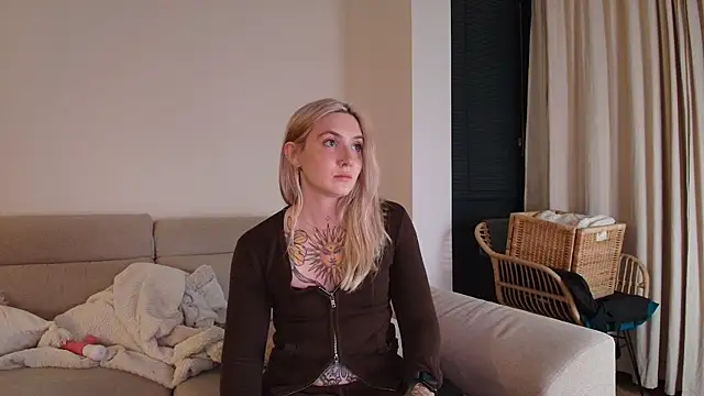 tattoobbgirl online show from 04-15-26, 07:58