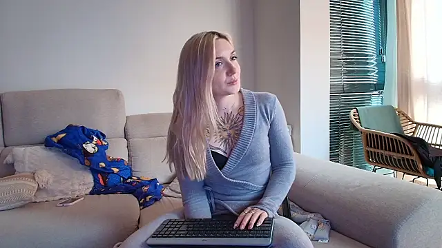 tattoobbgirl online show from 03-03-26, 04:47