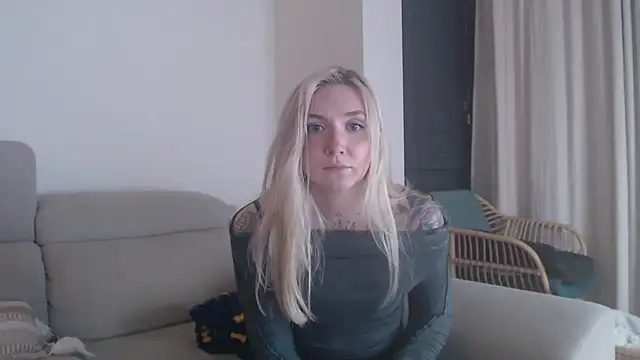 tattoobbgirl online show from 11-19-25, 06:08