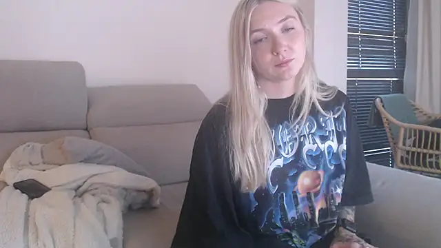 tattoobbgirl online show from 11-08-25, 04:32