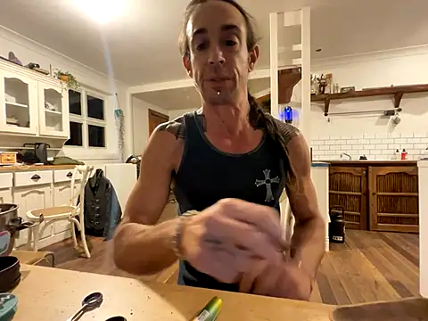 mastertittiefkr online show from 11-18-25, 10:07