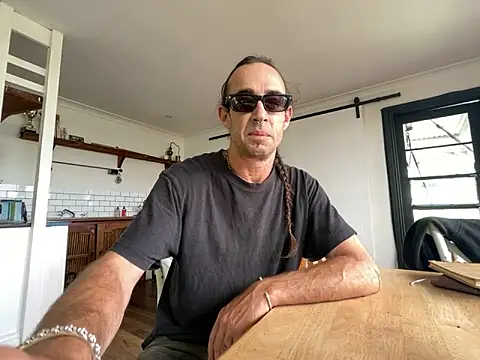 mastertittiefkr online show from 11-17-25, 02:37