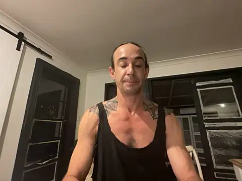 mastertittiefkr online show from 10-22-25, 09:42