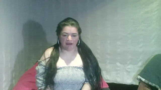 Snapshot of sexy_camy1 chatting on 07-17-26, 01:47 sexy camy1 online show from 07-17-26, 01:47