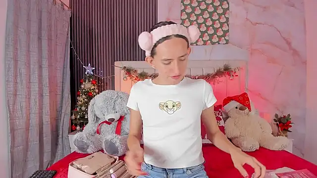 peachandtyron  online show from 12-20-25, 03:42