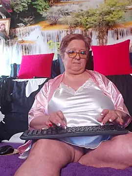 QueenPammy1 online show from 03-26-26, 08:01