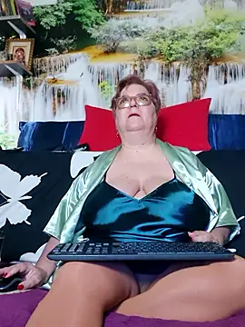 QueenPammy1 online show from 01-16-26, 07:34