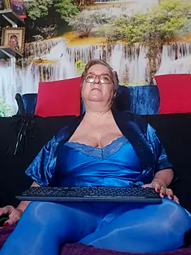 QueenPammy1 online show from 11-08-25, 06:50