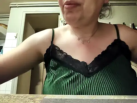mimi19820 online show from 04-19-26, 01:34