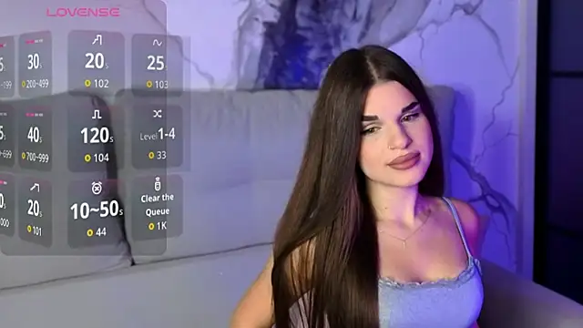 Snapshot of lili_hotly chatting on 10-18-25, 05:20 lili hotly online show from 10-18-25, 05:20