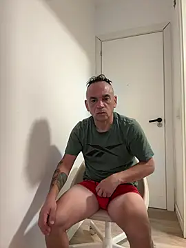mateocali25 online show from 06-18-26, 02:33