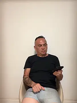 mateocali25 online show from 05-25-26, 07:34