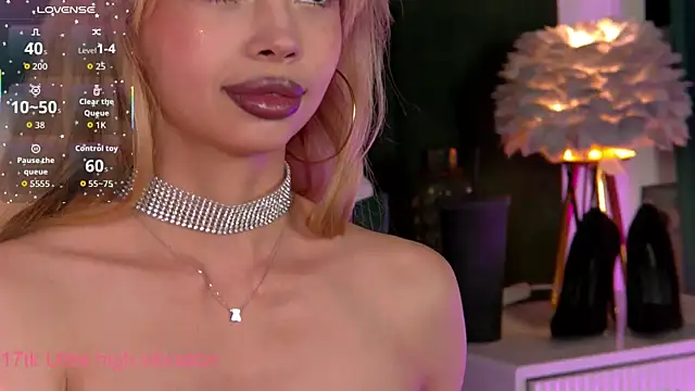 Snapshot of katyevance chatting on 10-27-25, 05:58 katyevance online show from 10-27-25, 05:58