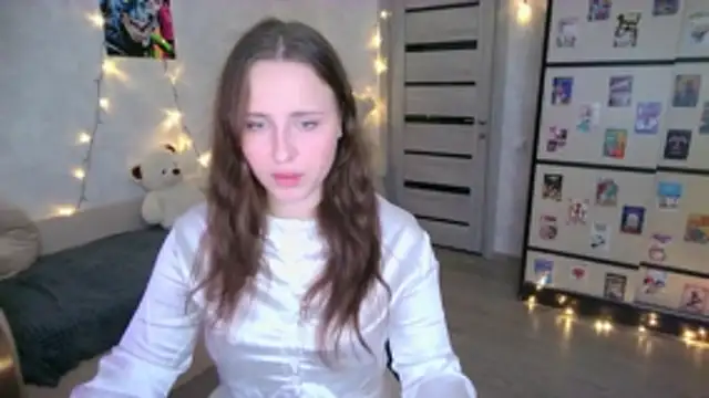 BarbiePieer online show from 11-13-25, 04:11