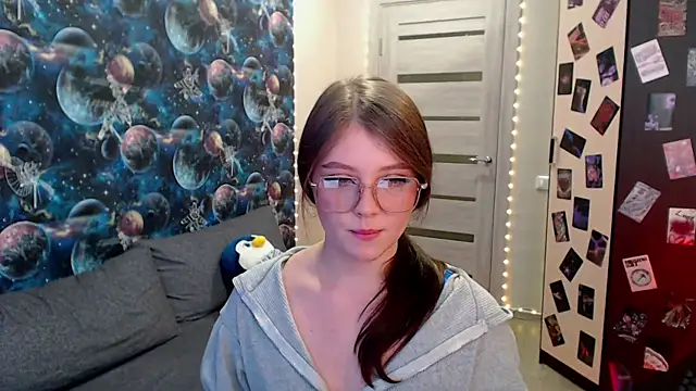 Snapshot of GinnyBlacky chatting on 10-08-25, 04:19 GinnyBlacky online show from 10-08-25, 04:19