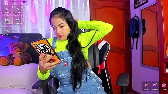 Riley Black online show from 10-29-25, 01:21